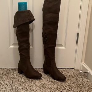 Over the knees Suede dark olive green boo
